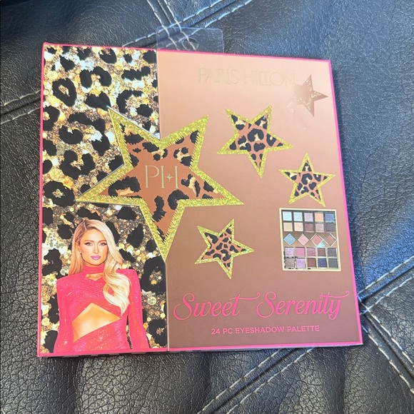 Paris Hilton Glam Star Eyeshadow Palette - Picture 1 of 3